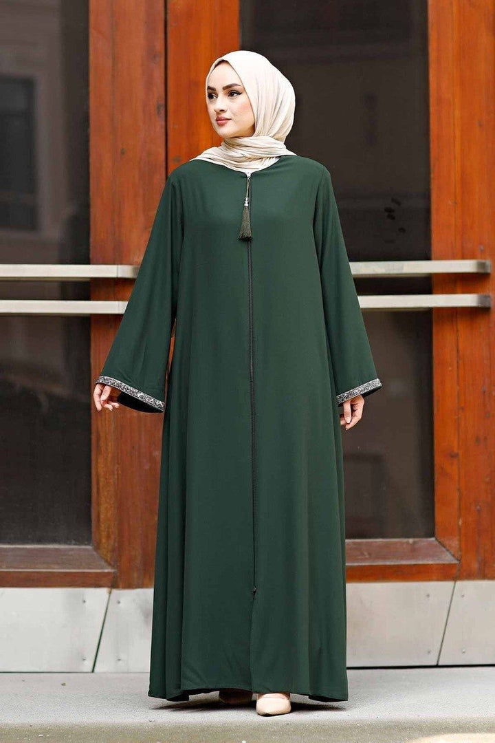 Saira Zipper Abaya With Beautiful Sleeve