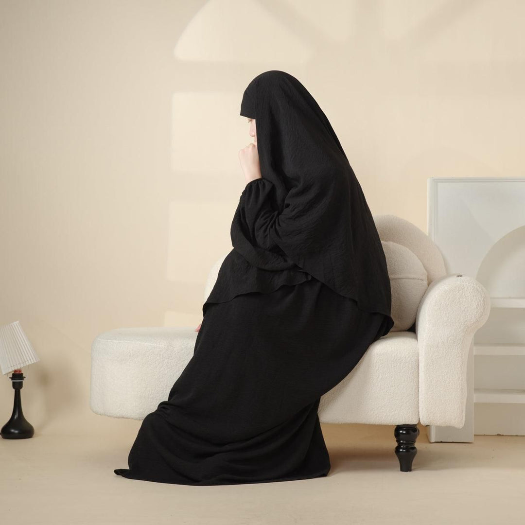 Premium Abaya & Khimar Set.