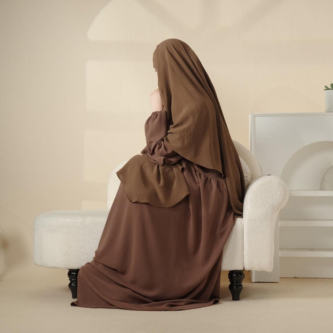 Premium Abaya & Khimar Set.